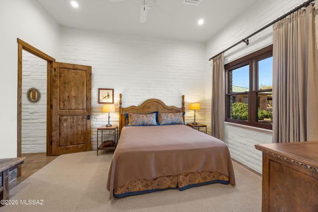 5705 N Lady Lane, Tucson, AZ 85704