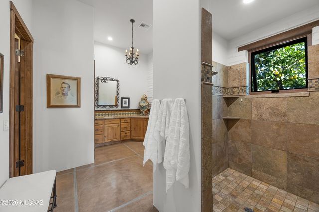 5705 N Lady Lane, Tucson, AZ 85704