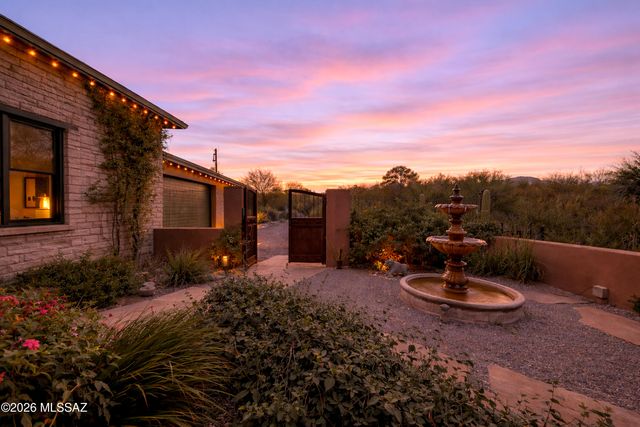 5705 N Lady Lane, Tucson, AZ 85704