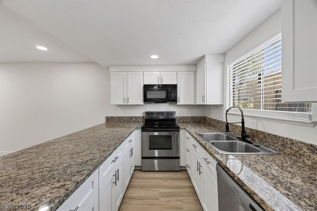 4454 West Desert Inn Road D, Las Vegas, NV 89102 — photo 3