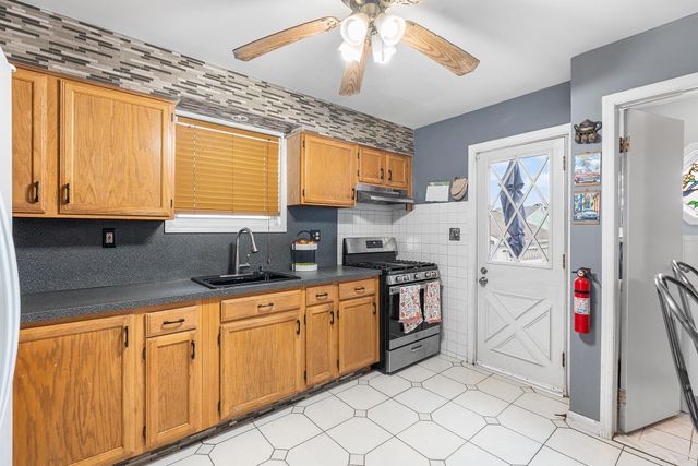 656 DEVON ST, Kearny, NJ 07032