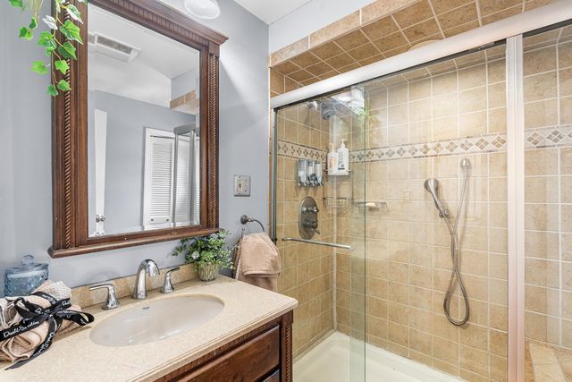 656 DEVON ST, Kearny, NJ 07032