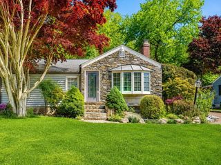 40 Simpson Circle, Agawam, MA 01001