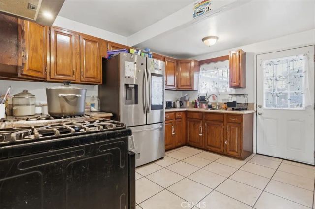 440 W Cherry, Compton, CA 90222