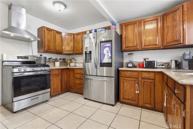 440 W Cherry, Compton, CA 90222