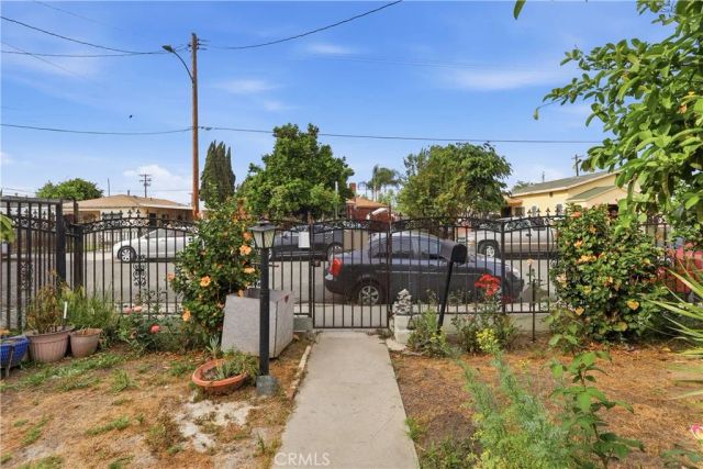 440 W Cherry, Compton, CA 90222
