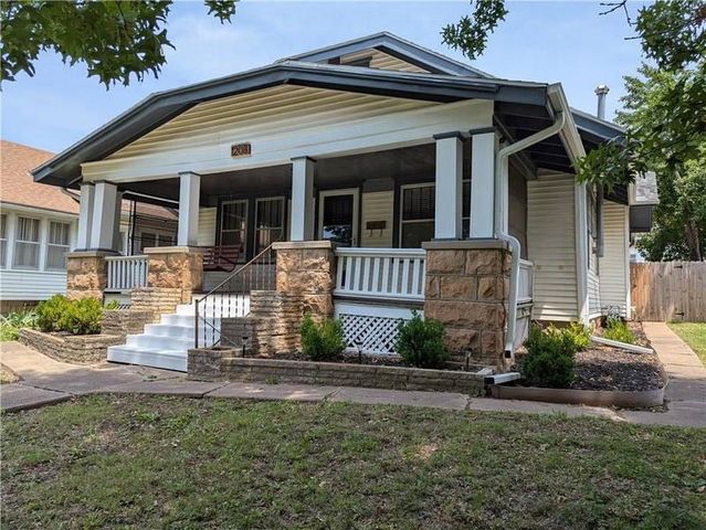 1208 Central Avenue, Horton, KS 66439