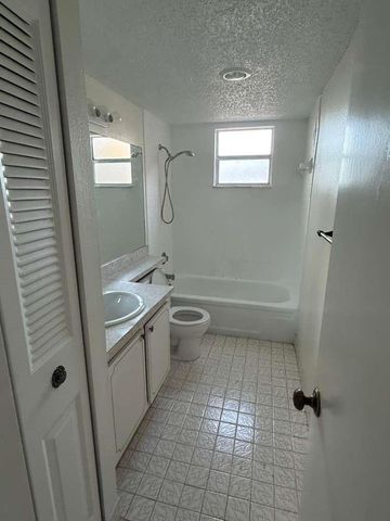 408 NW 68th Avenue 306, Plantation, FL 33317