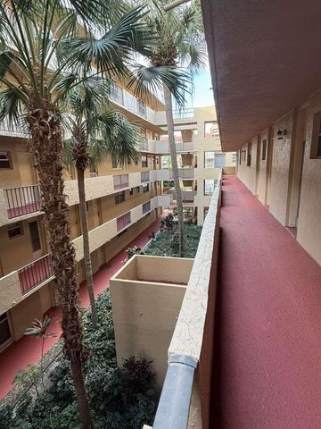 408 NW 68th Avenue 306, Plantation, FL 33317