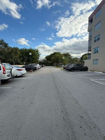 408 NW 68th Avenue 306, Plantation, FL 33317