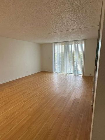 408 NW 68th Avenue 306, Plantation, FL 33317