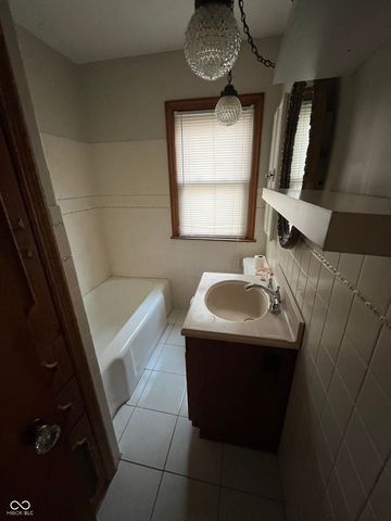 1628 W 8th Street, Anderson, IN 46016