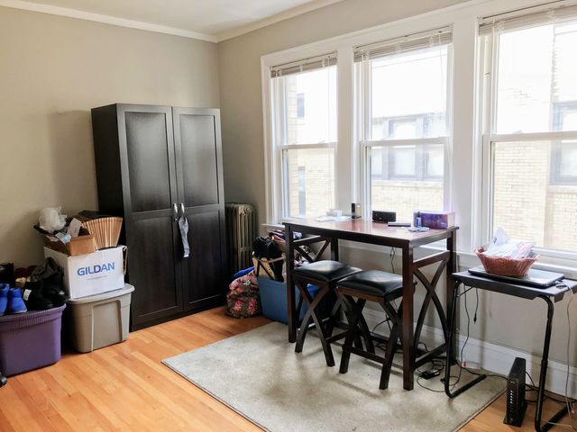 6813 21st Street 1402, Berwyn, IL 60402