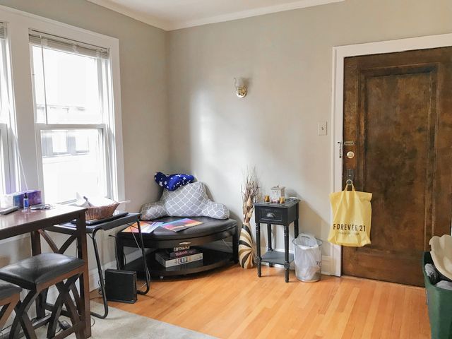 6813 21st Street 1402, Berwyn, IL 60402