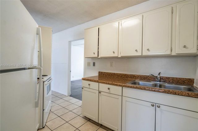 3049 NW 9th Ave 4, Wilton Manors, FL 33311