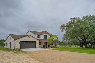 200 E Meadow LN, Wimberley, TX 78676