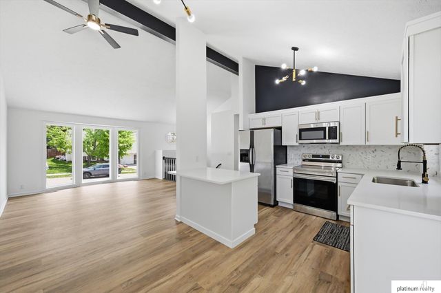 8836 N 81 Avenue, Omaha, NE 68122