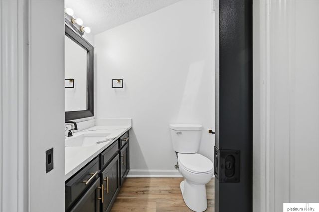 8836 N 81 Avenue, Omaha, NE 68122