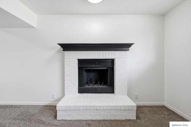8836 N 81 Avenue, Omaha, NE 68122