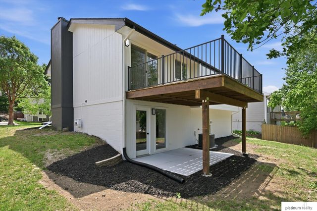 8836 N 81 Avenue, Omaha, NE 68122