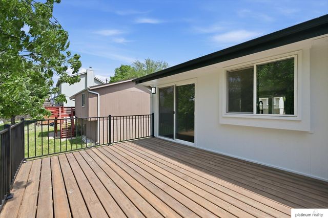 8836 N 81 Avenue, Omaha, NE 68122