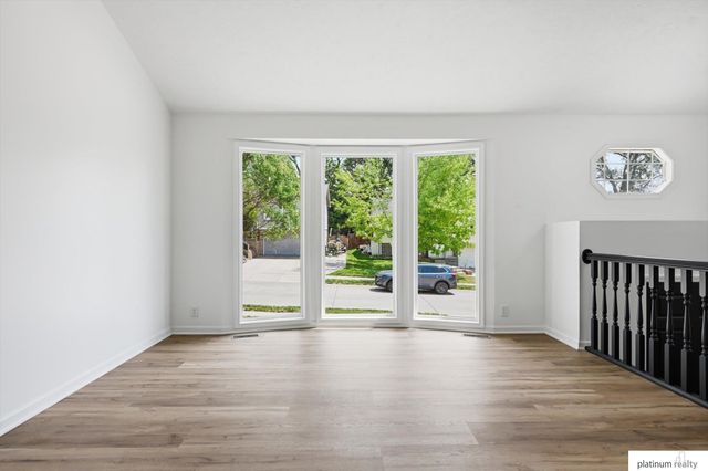 8836 N 81 Avenue, Omaha, NE 68122