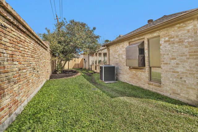 2230 Foreland Drive, Houston, TX 77077