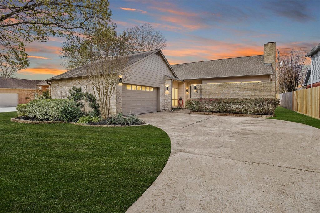 2230 Foreland Drive, Houston, TX 77077