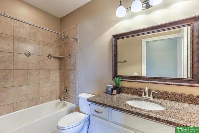 5817 N 159th Street, Omaha, NE 68116