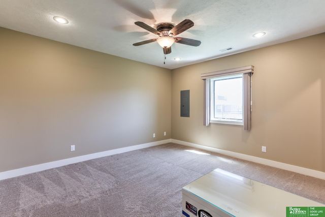 5817 N 159th Street, Omaha, NE 68116