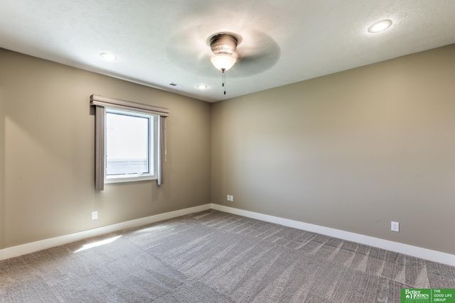 5817 N 159th Street, Omaha, NE 68116