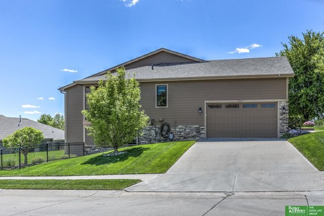 5817 N 159th Street, Omaha, NE 68116