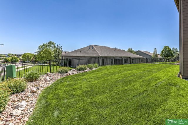 5817 N 159th Street, Omaha, NE 68116