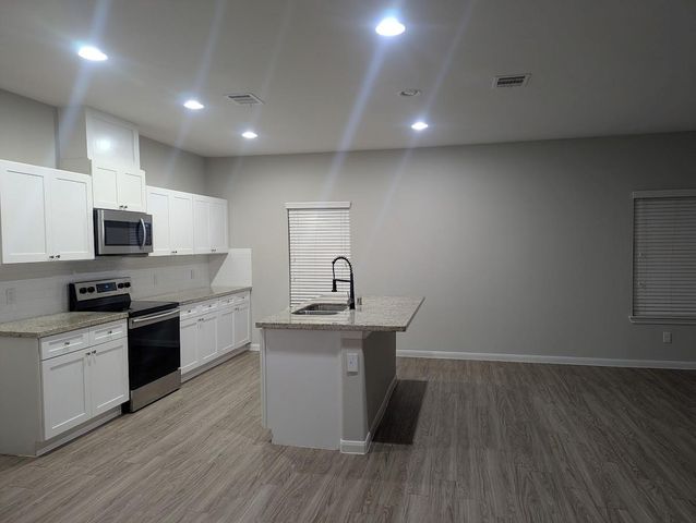 26433 Easy St, Magnolia, TX 77355