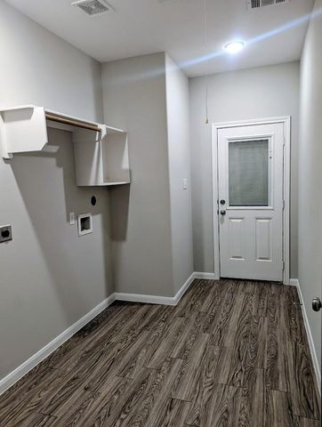 26433 Easy St, Magnolia, TX 77355