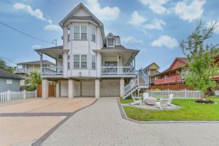 920 Grove Road, Clear Lake Shores, TX 77565