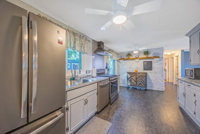63 Washington Avenue, South Hadley, MA 01075