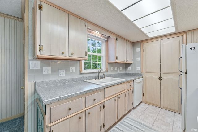 4008 N Locust Street, Muncie, IN 47304