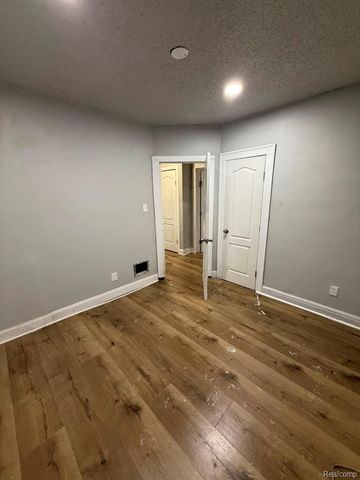 15895 Kentucky Street, Detroit, MI 48238