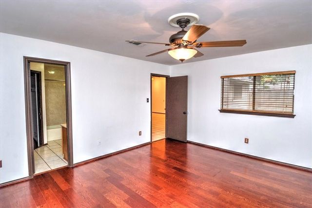 6500 Luckenbach LN, Austin, TX 78729