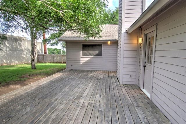 6500 Luckenbach LN, Austin, TX 78729