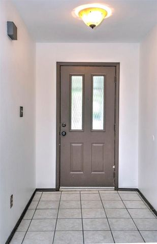 6500 Luckenbach LN, Austin, TX 78729