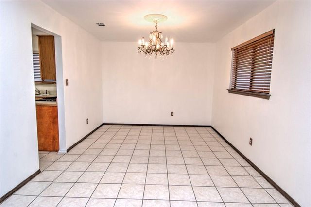 6500 Luckenbach LN, Austin, TX 78729