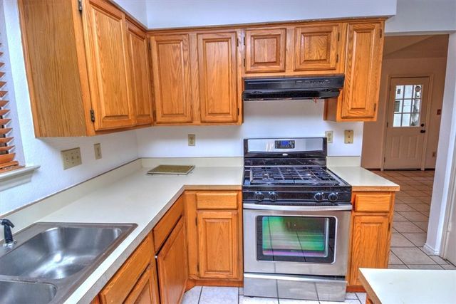 6500 Luckenbach LN, Austin, TX 78729