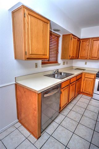 6500 Luckenbach LN, Austin, TX 78729