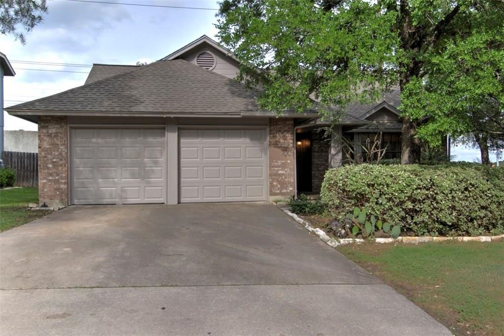 6500 Luckenbach LN, Austin, TX 78729