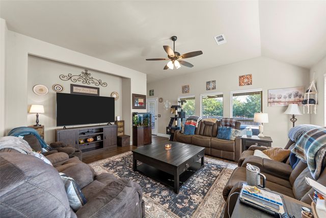 652 Cottage Place, Lavon, TX 75166