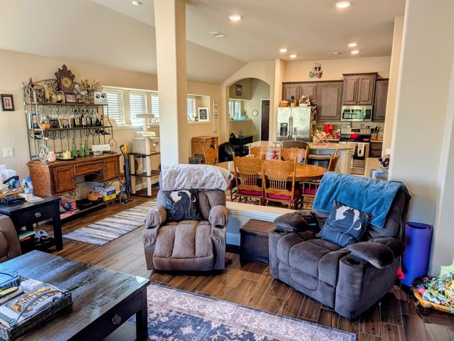 652 Cottage Place, Lavon, TX 75166