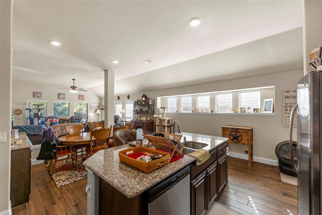 652 Cottage Place, Lavon, TX 75166