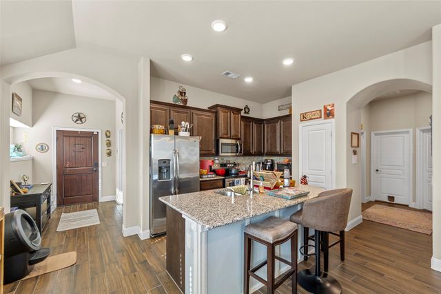 652 Cottage Place, Lavon, TX 75166